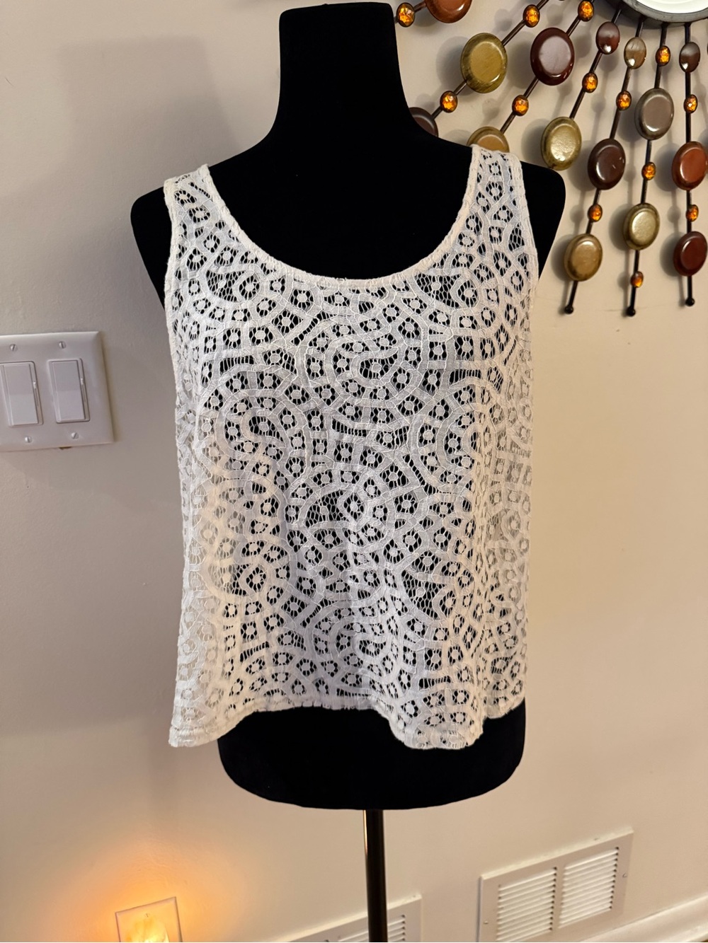 MINKPINK White  Lace Tank Top size L cropped